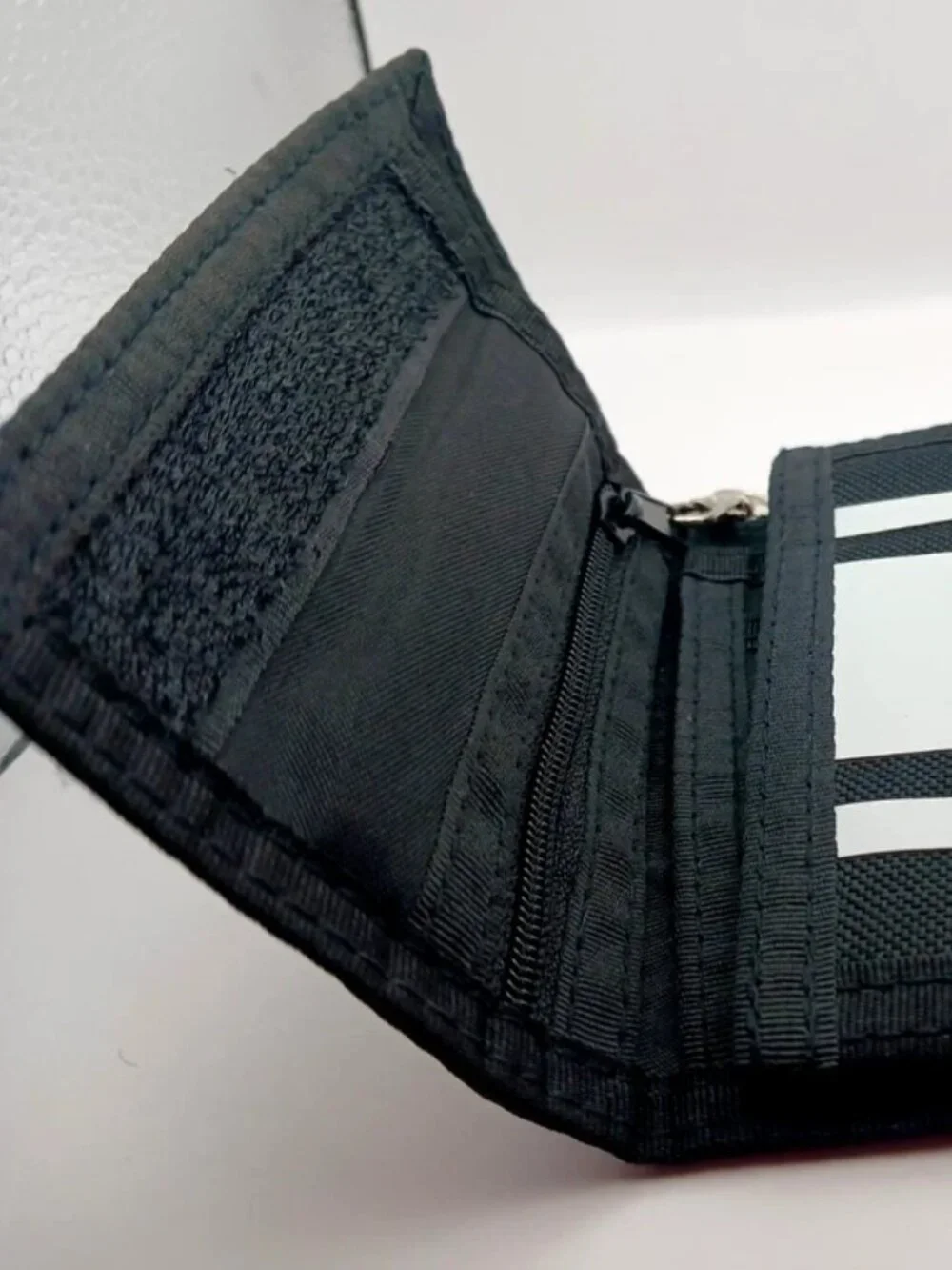 Neff Black + White Nylon Skater Trifold Wallet With Metal Chain